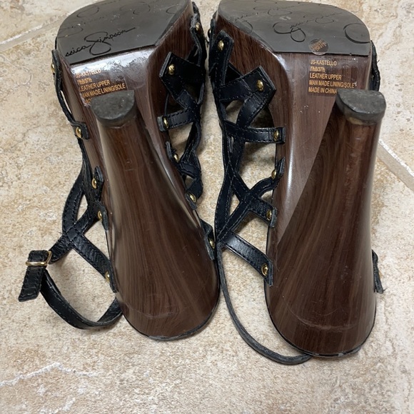 Sandal - Picture 3 of 7